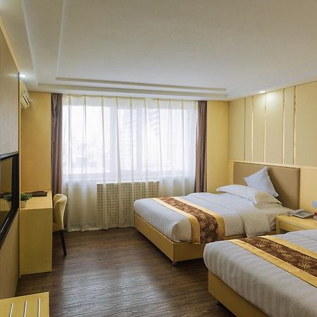 Beiguo Zhichun Business Hotel 만저우리 외부 사진